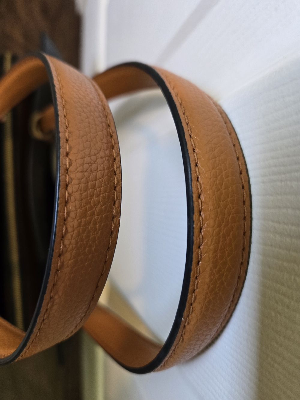 Marc Jacobs Black, Cream & Tan Leather Tote - Picture 10 of 11